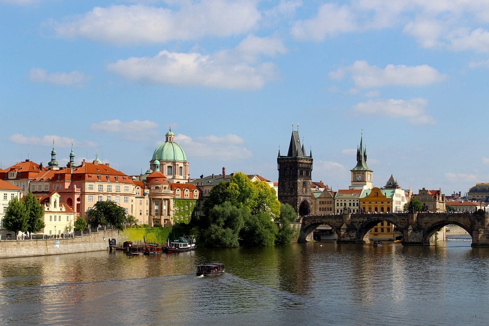 Is it much pollution and dirt in Prague?